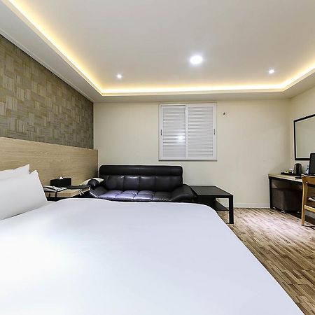 White Hotel Suwon Zewnętrze zdjęcie