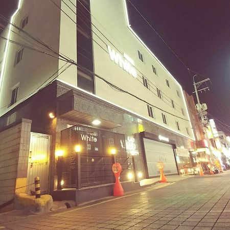 White Hotel Suwon Zewnętrze zdjęcie