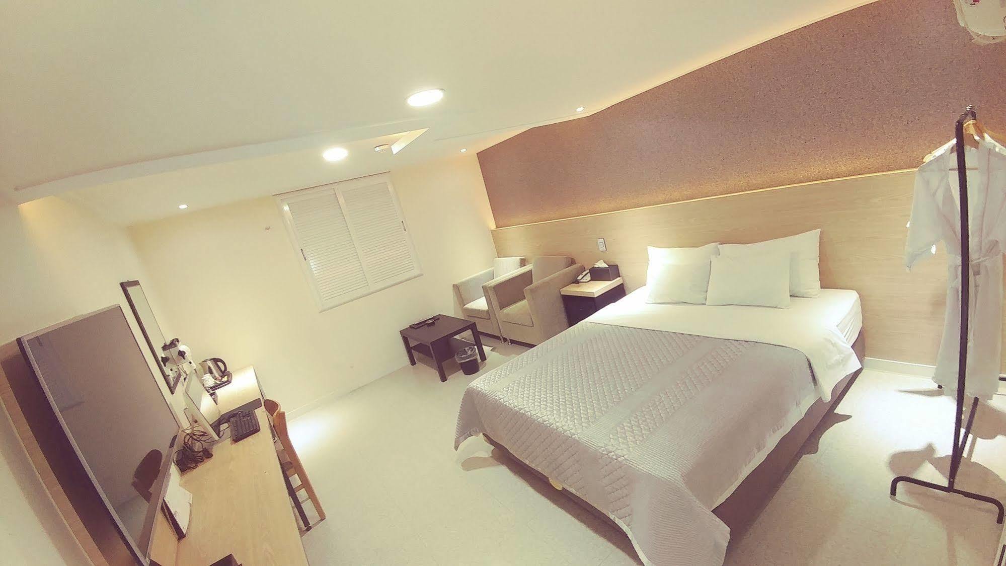 White Hotel Suwon Zewnętrze zdjęcie