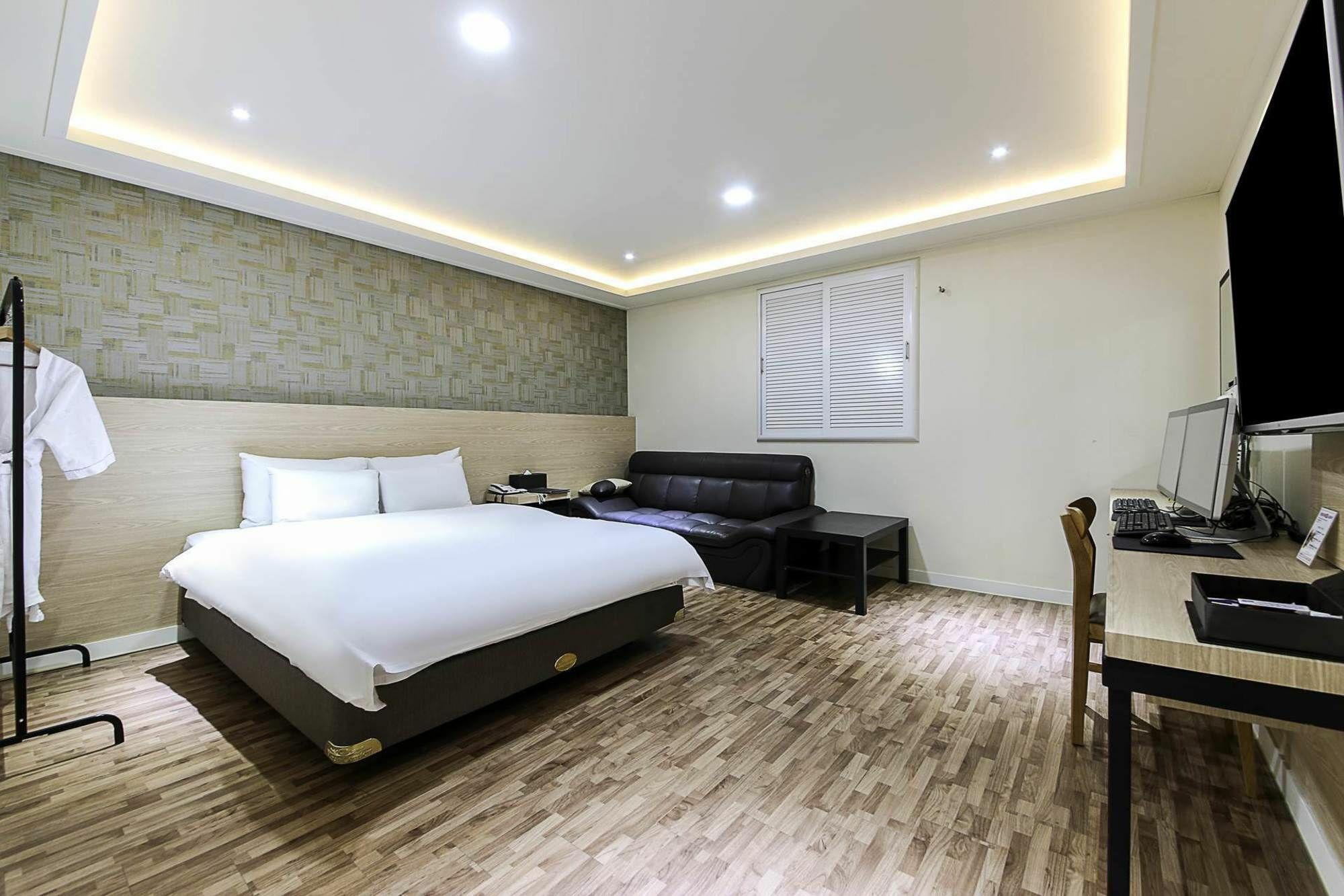 White Hotel Suwon Zewnętrze zdjęcie